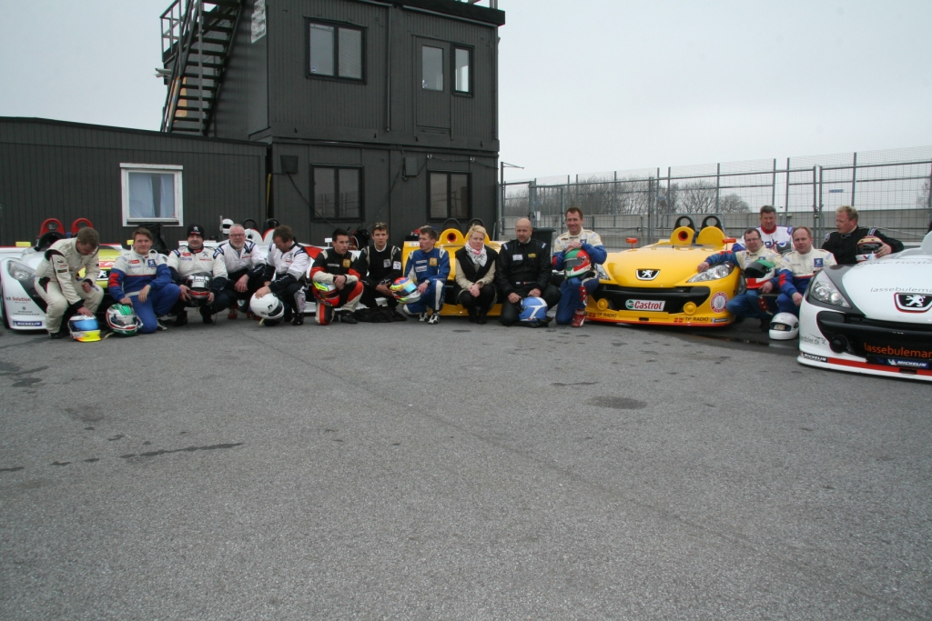 Deltagerne på testdagen i 2011 på Sturup Raceway
(Foto: Gripping Media)